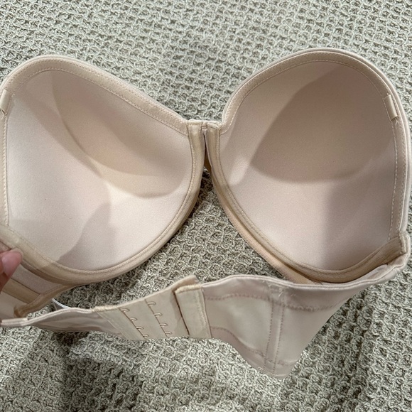 Wacoal Cream Seamless Strapless Bra with Contour - Picture 4 of 6